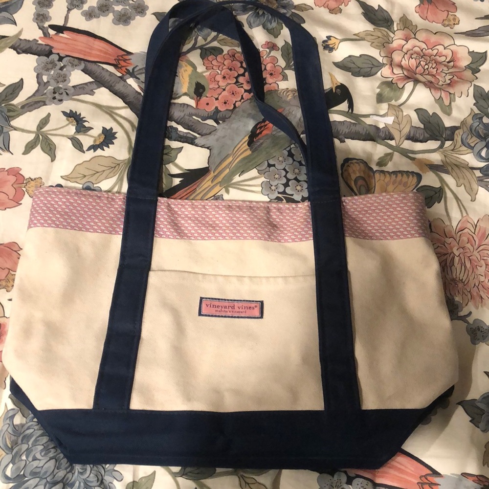 Vineyard Vines tote